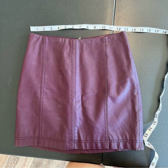 Free People Modern Femme Faux Leather Mini Skirt 0 - Picture 4 of 7